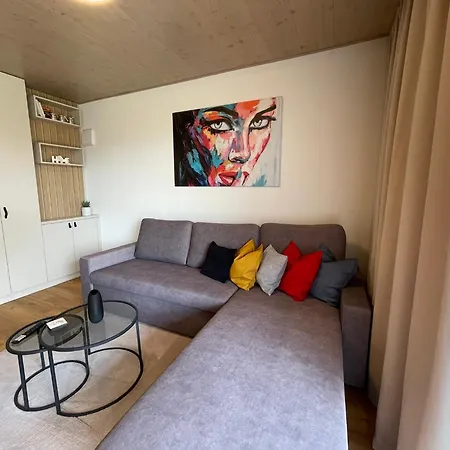J2 Apartament *